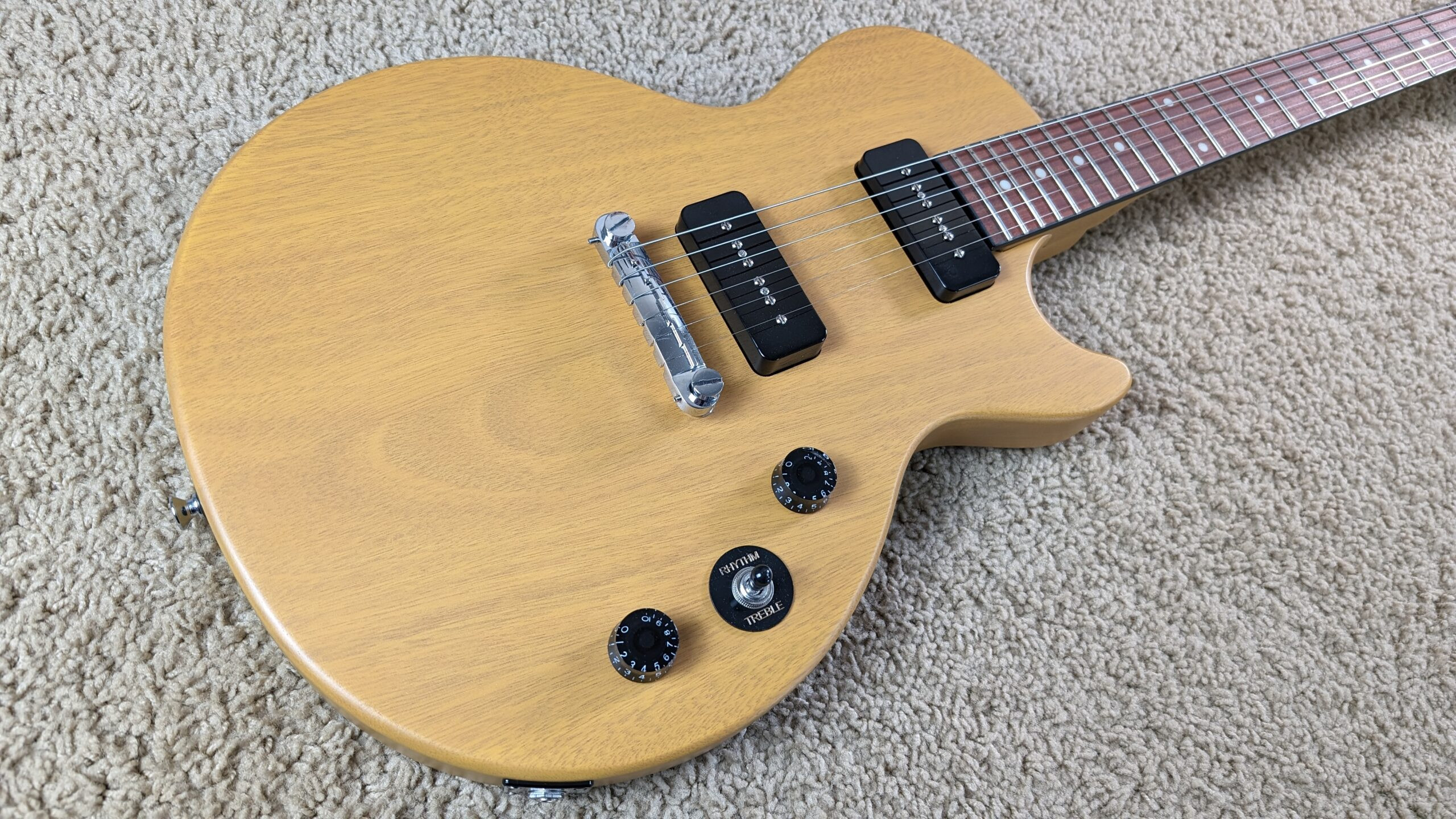 Epiphone Les Paul Special P-90 price - vintage-inspired model