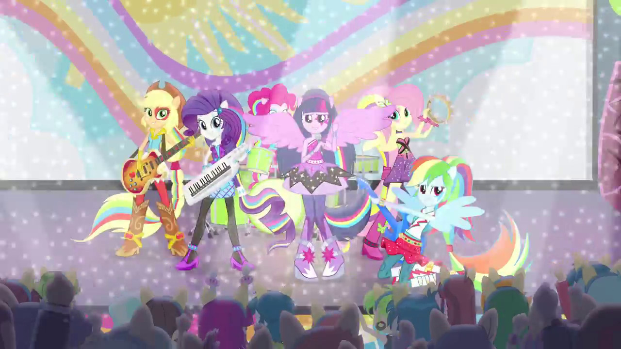 The Sonic Rainbooms band, including Applejack with her guitar, sing in Shake Your Tail, the final My Little Pony Equestria Girls Rainbow Rocks prequel short.