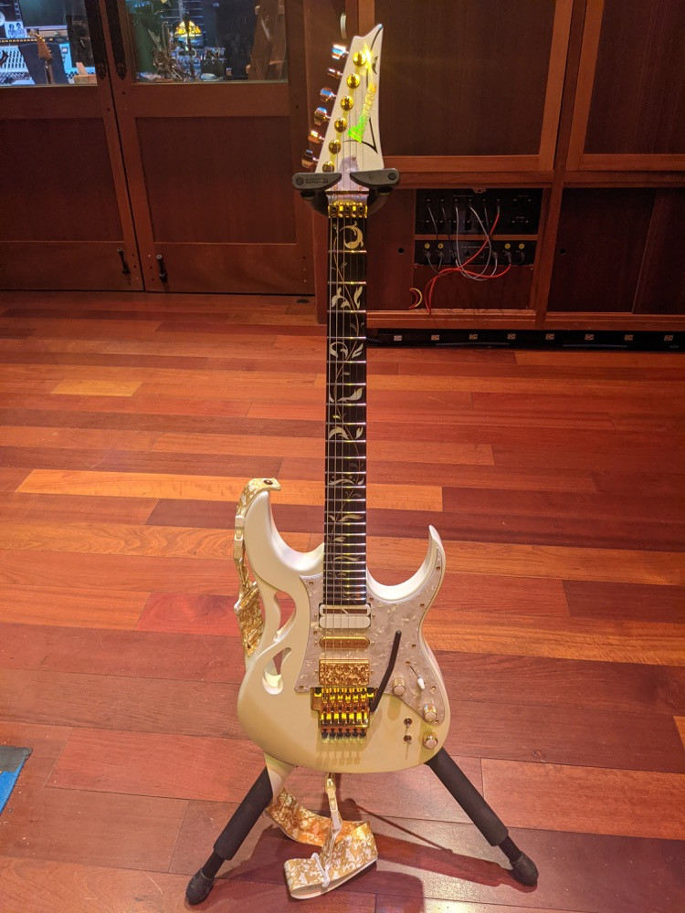 Ibanez PIA Guitar in White
