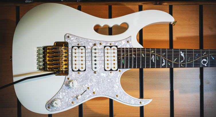 Steve Vai playing his Ibanez JEM &quot;Evo&quot; guitar