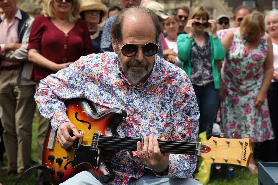 Bartell Fretless guitar, similar to the prototype owned by George Harrison