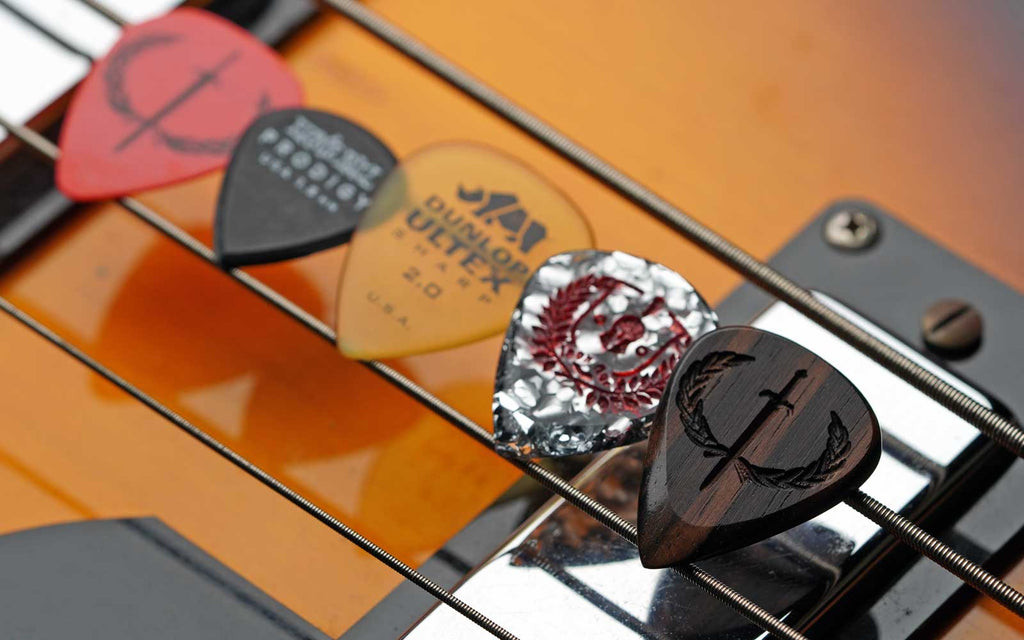 bass guitar picks shape, bass players, guitar gear, pick material