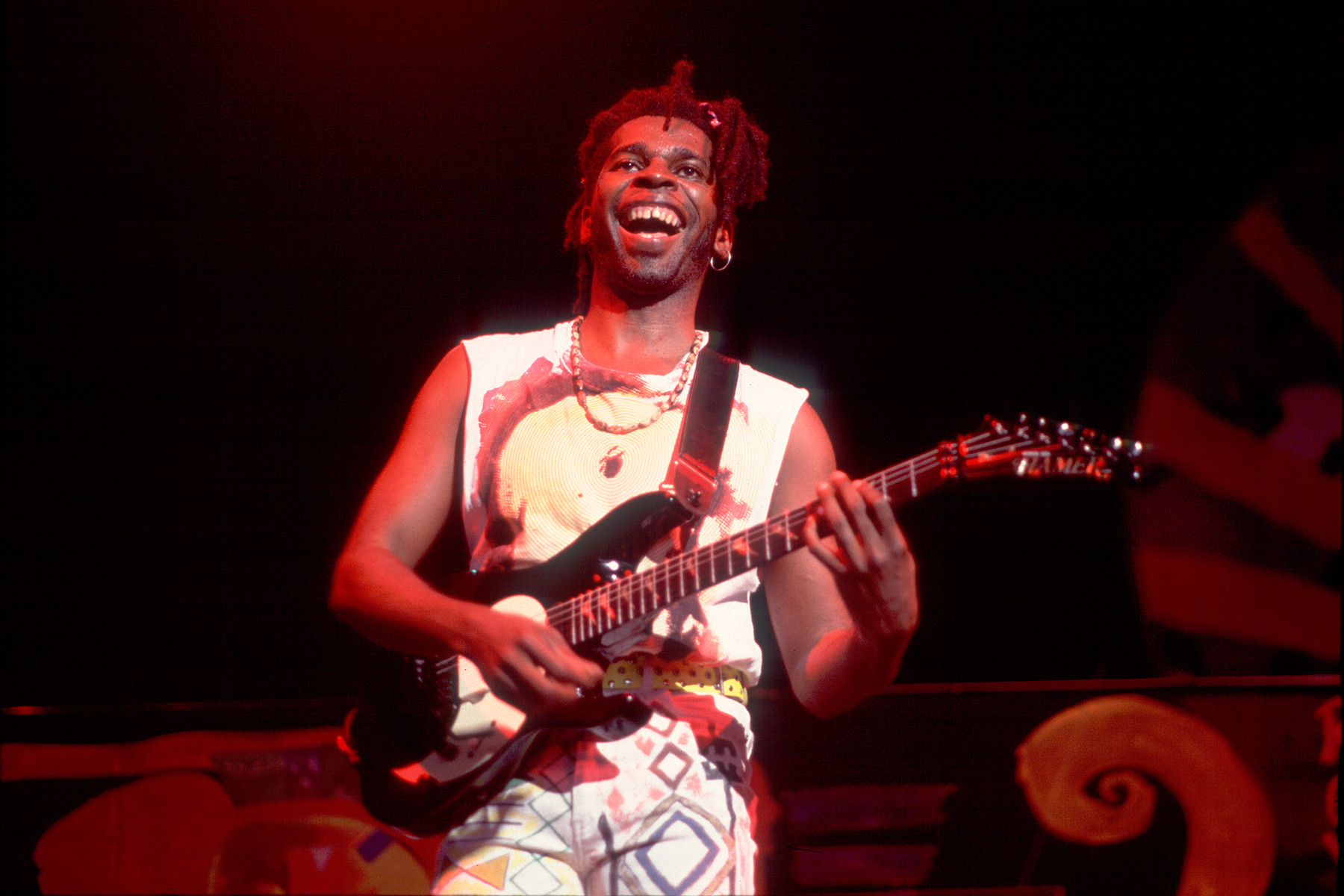Vernon Reid of Living Colour performing in 1991, demonstrating his fusion of rock, funk, and jazz influences