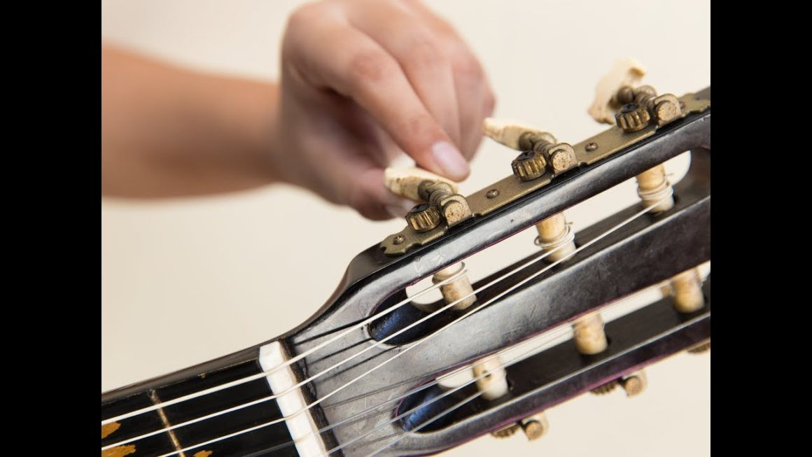 Guitar Tuning Pegs