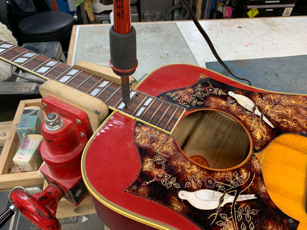 Gibson Dove neck fully removed from the body