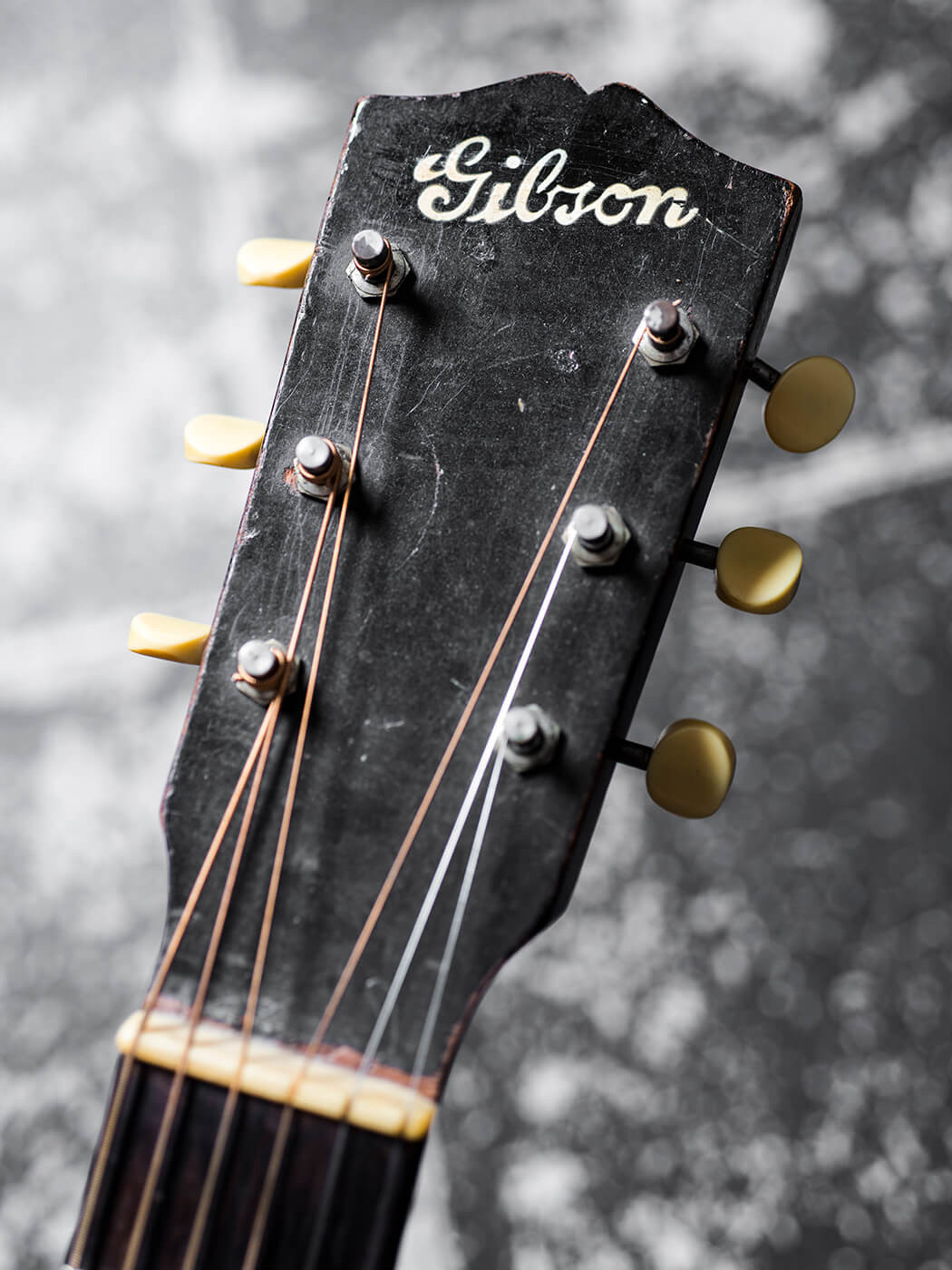A Magnatone Mark V guitar, designed by Paul Bigsby, displayed at Old Style Guitar Shop, showcasing its elegant vintage design in Los Angeles