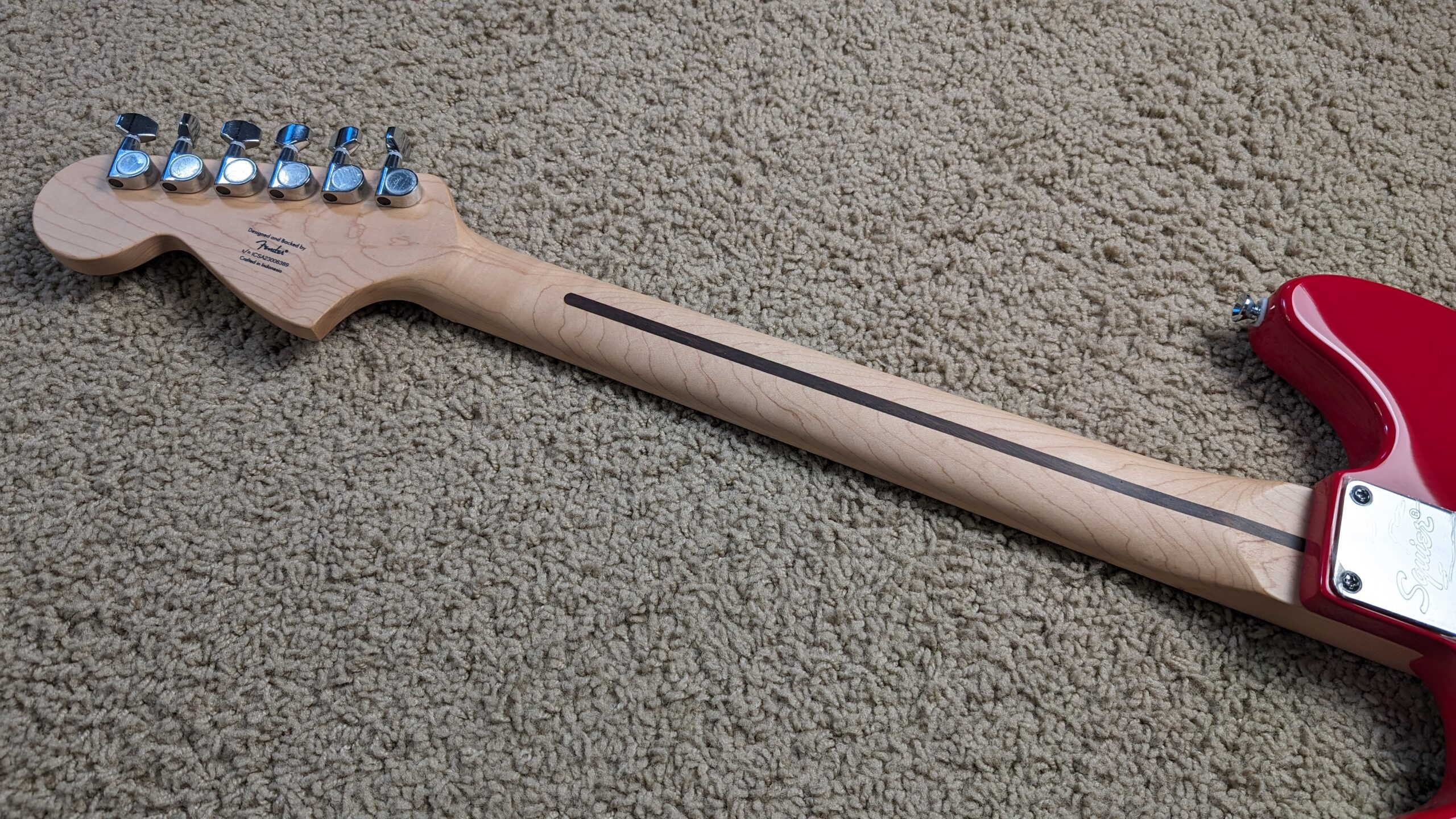 Squier Sonic Mustang Neck View