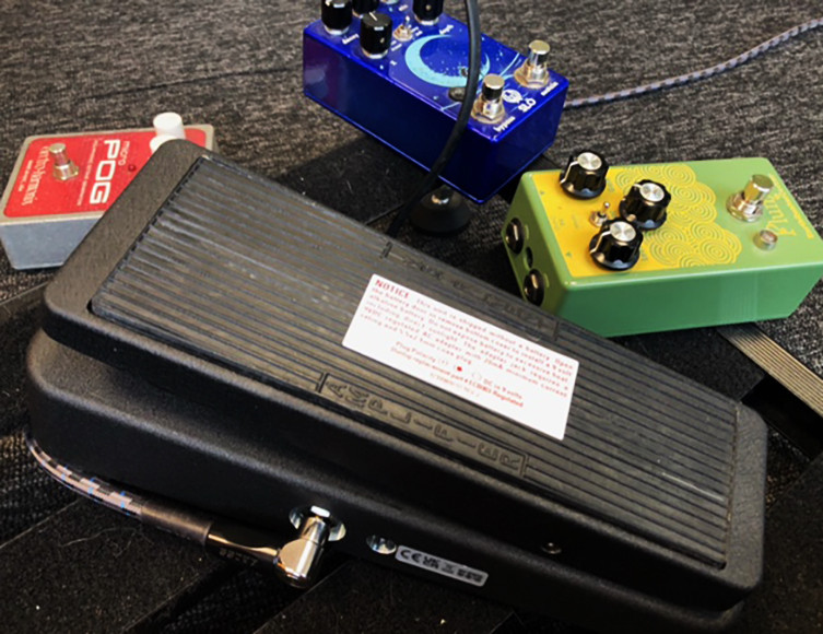 Guitar wah pedal